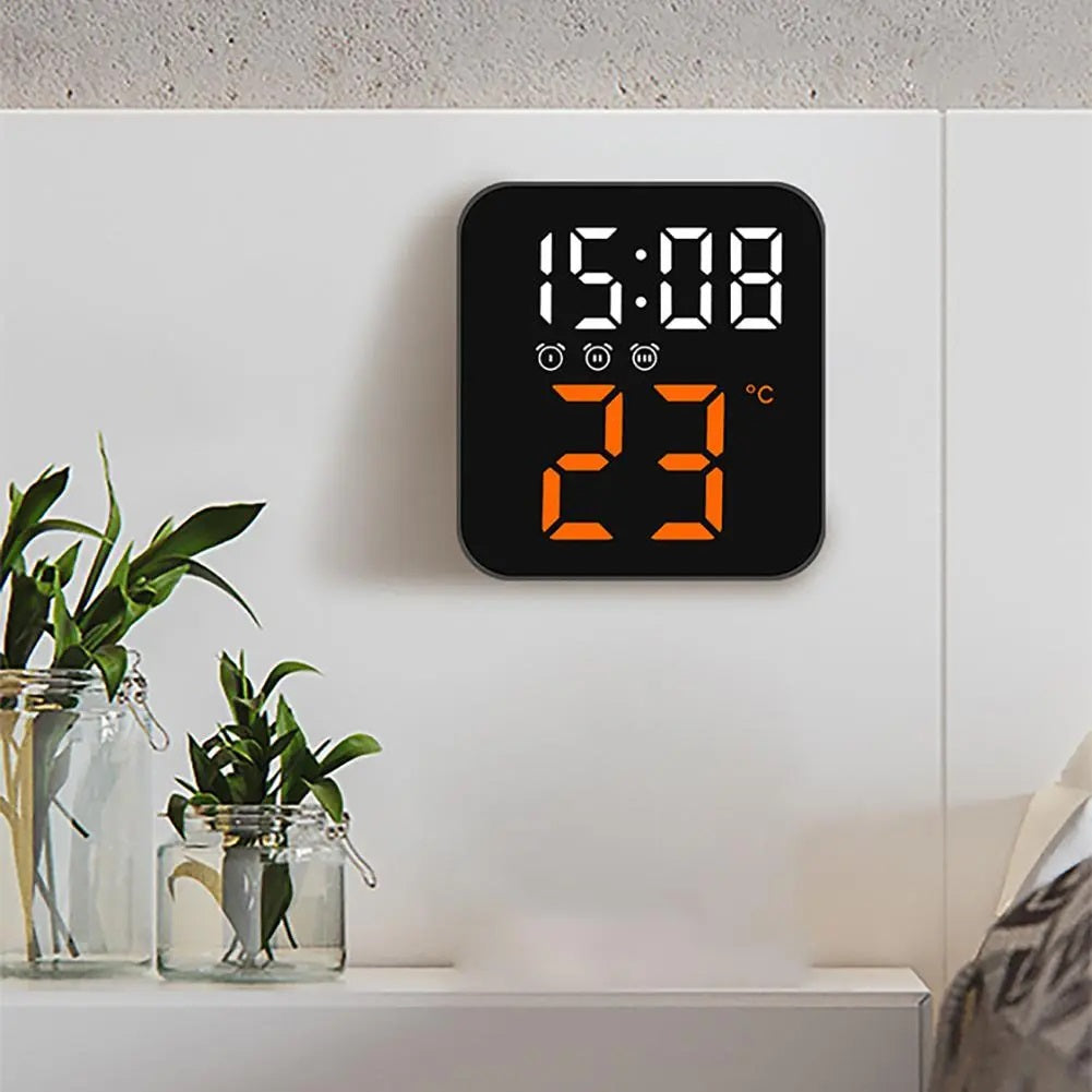 Ceas Digital de Masa cu Lumina Led Portocaliu, 3 Alarme, Calendar, Temperatura, Functie Snooze, 2 Trepte de Intensitate, Mod de Noapte